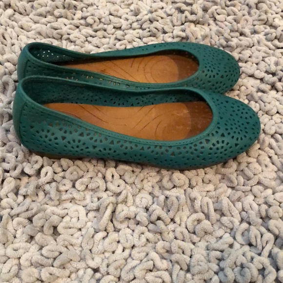 clarks indigo plush bea